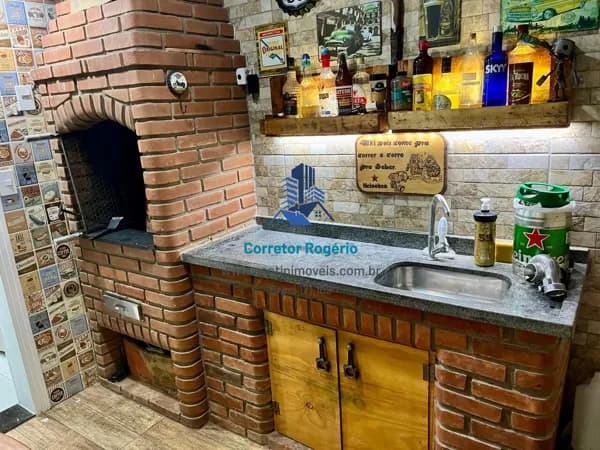 Belíssimo Sobrado de 240 m² com Planejados, 03 quartos (01 suíte ) Área gourmet, 02 Vagas à venda em Santo André/SP