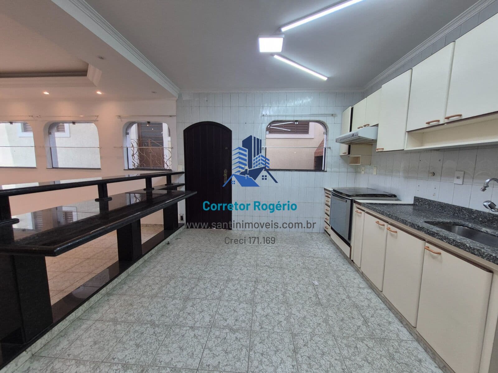 Sobrado + edícula com 03 quartos (01 suíte) Área gourmet, 05 vagas Por : R$ 799Mil à venda em Santo André/SP