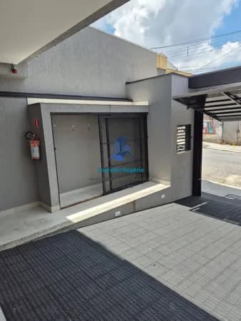 Cobertura com 02 quartos, 02 banheiros, 50% coberta, Fino acabamento, Vaga coberta à venda em Santo André/SP