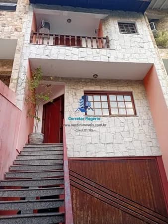 Sobrado com 03 suítes, Área gourmet, Planejados, 05 Banheiros, 05 vagas ! Por Apenas : R$ 960.000,00