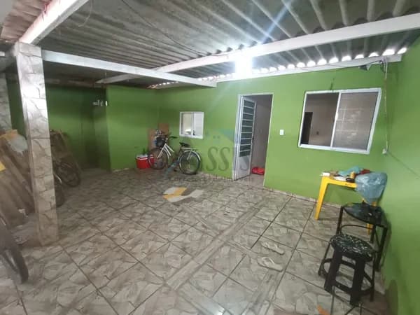 Venda: Casa com 2 Dormitórios – CA0098