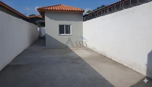 Venda: Casa com 2 Dormitórios - CA0075
