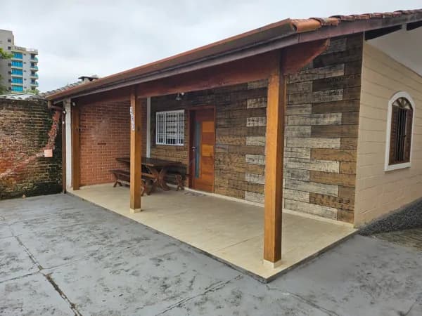 Venda: Casa com 3 Dormitórios no Massaguaçu, Caraguatatuba – CA0029