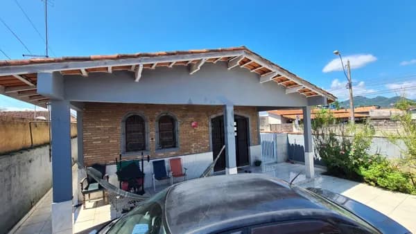 Venda: Casa com 4 Dormitórios – CA0068