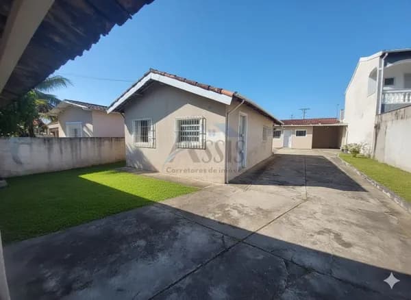 Venda: Casa com 3 Dormitórios – CA0072