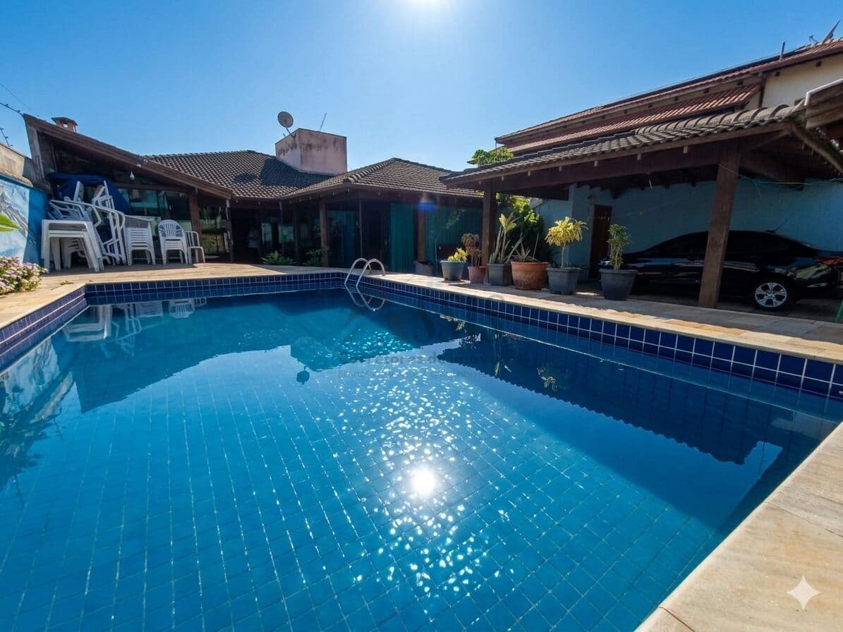 Venda: Casa Alto Padrão Com 4 Dormitórios - CA0107