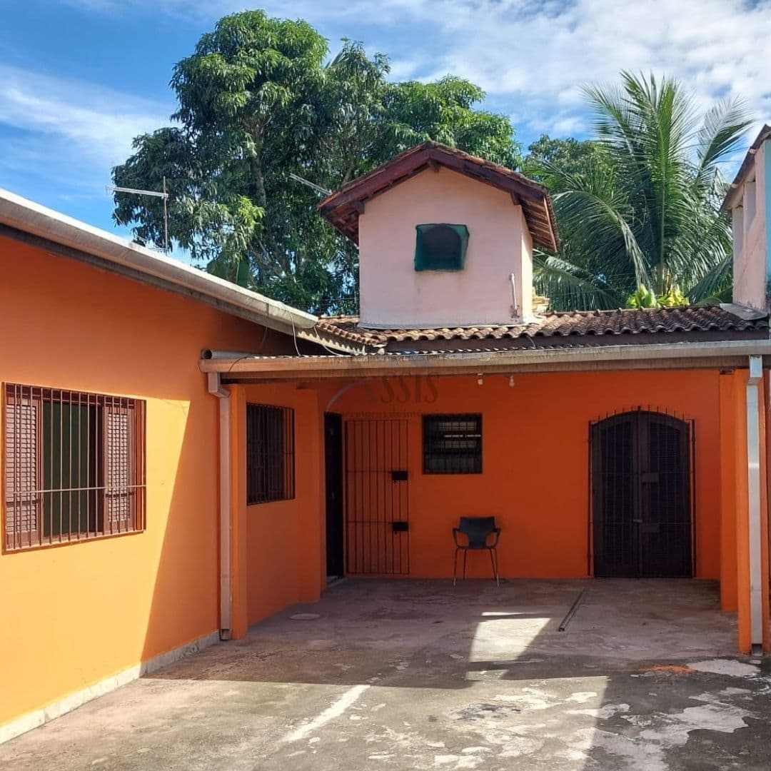 Venda: Casa com 2 Dormitórios - CA0037