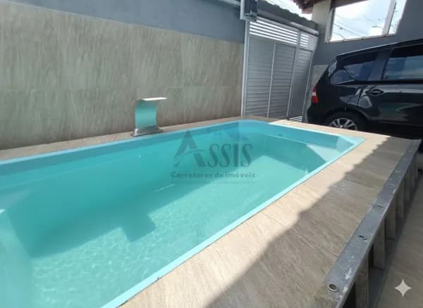 Venda: Casa com 3 Dormitórios – CA0063