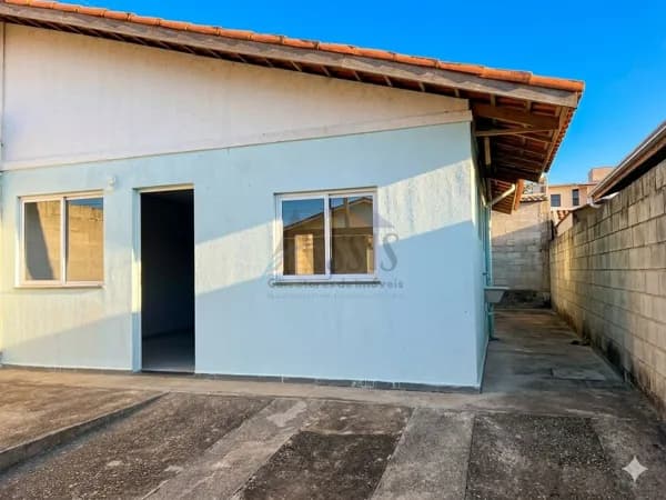 Venda: Casa Com 2 Dormitórios – CA0093