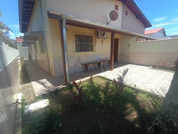 Venda: Casa com 2 Dormitórios – CA0083