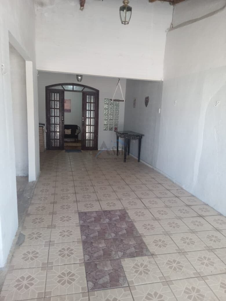 Venda: Casa com 3 Dormitórios – CA0044