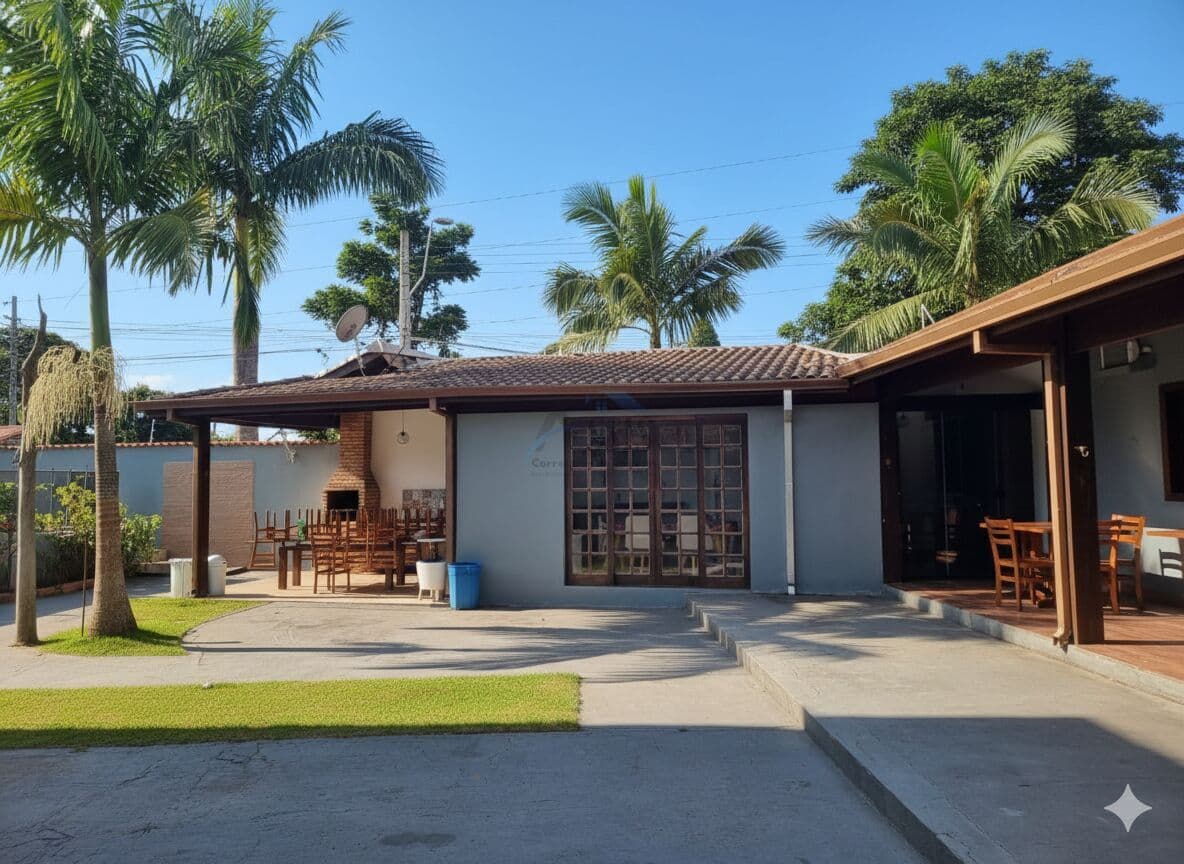 Venda: Casa com 3 Dormitórios – CA0042