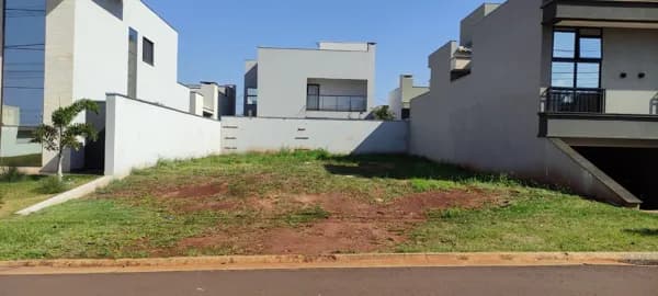 Terreno a Venda Condominio