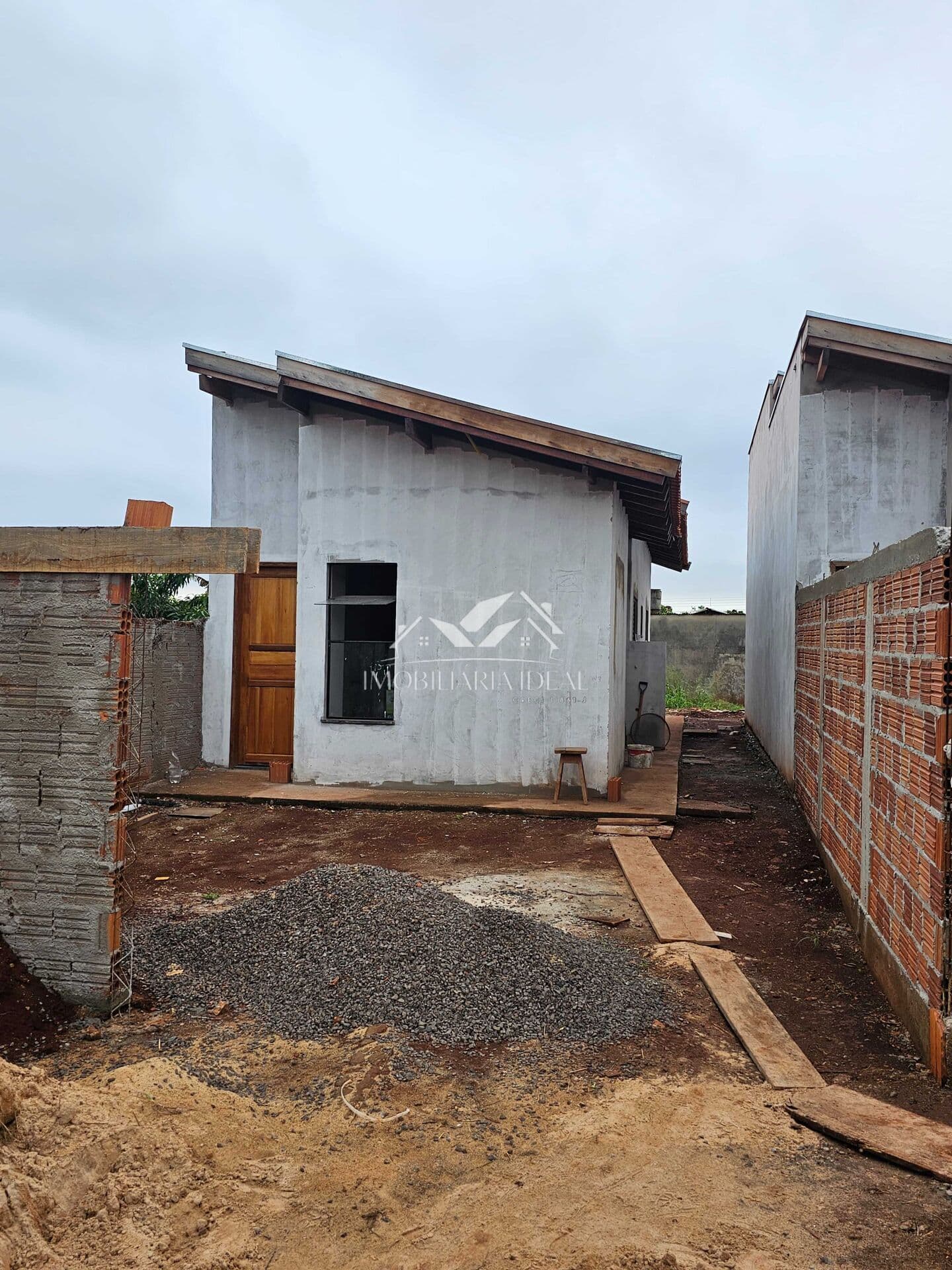 ☺️🔑 Duas casas disponíveis no Jardim Joquei Club por;