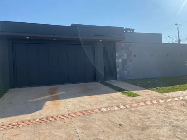 Casa com 3 dormitórios sendo 01 suíte à venda, 120 m² por R$ 650.000 - Parque dos Coqueiros - Dourados/MS