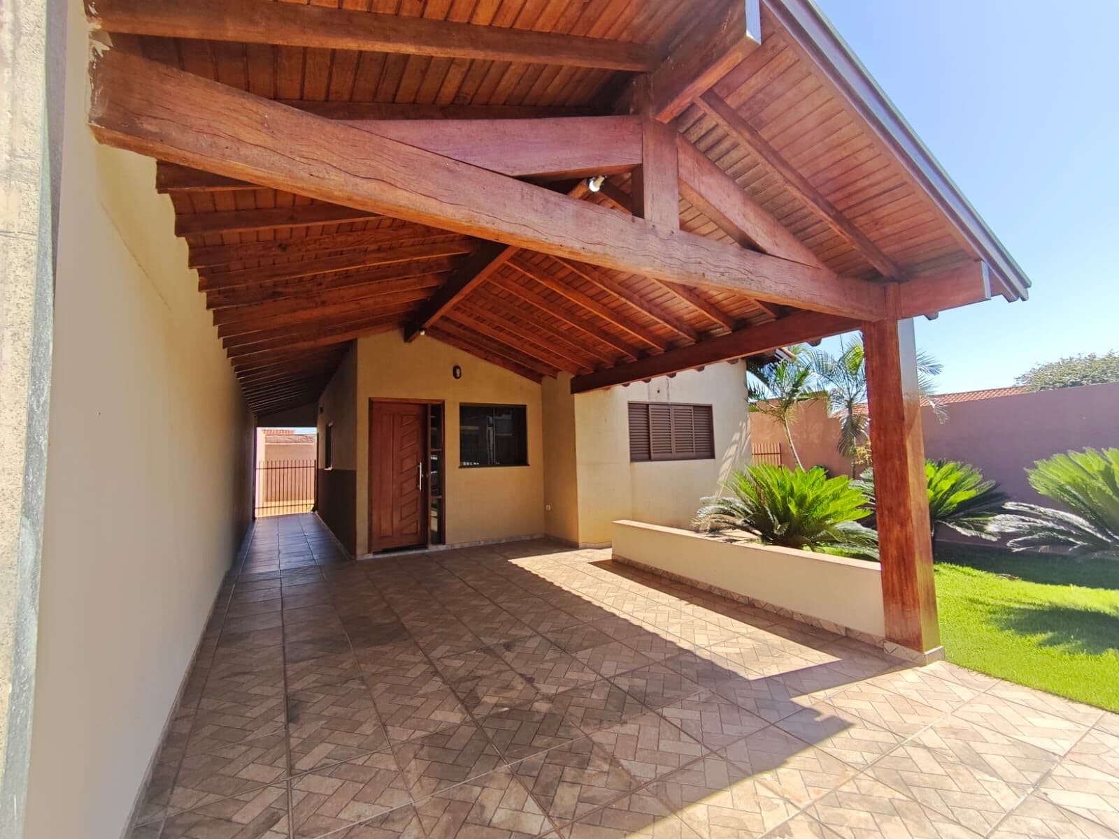 Casa em Dourados - Vila Rosa