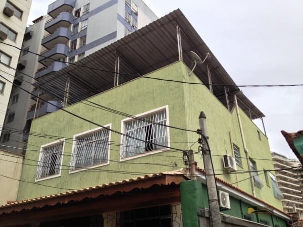 Sobrado Padrão para Venda em Santa Rosa Niterói-RJ