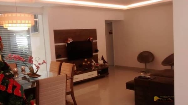 Casa Padrão para Venda e Aluguel