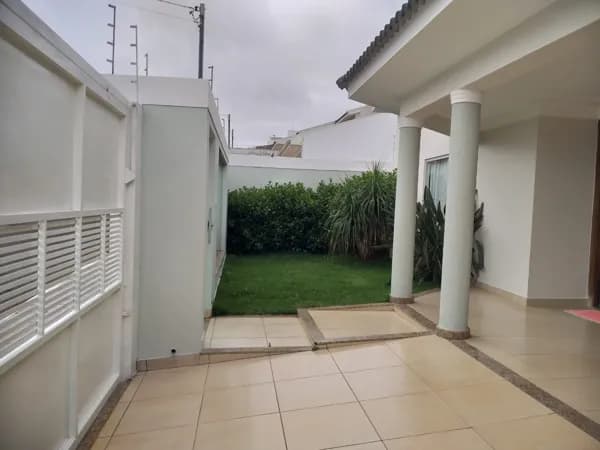 Casa em Caiçaras, Patos de Minas/MG