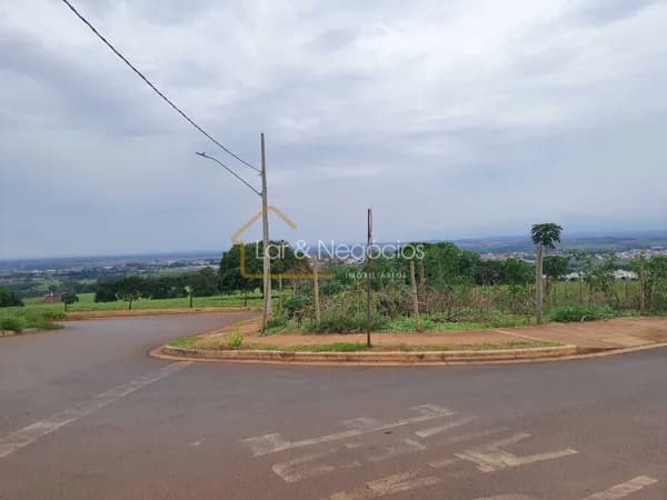 Lote/Terreno em Patos de Minas - Afonso Queiroz III