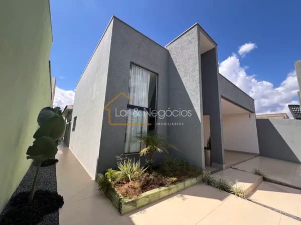 Casa à venda Bairro Planalto em Patos de Minas MG