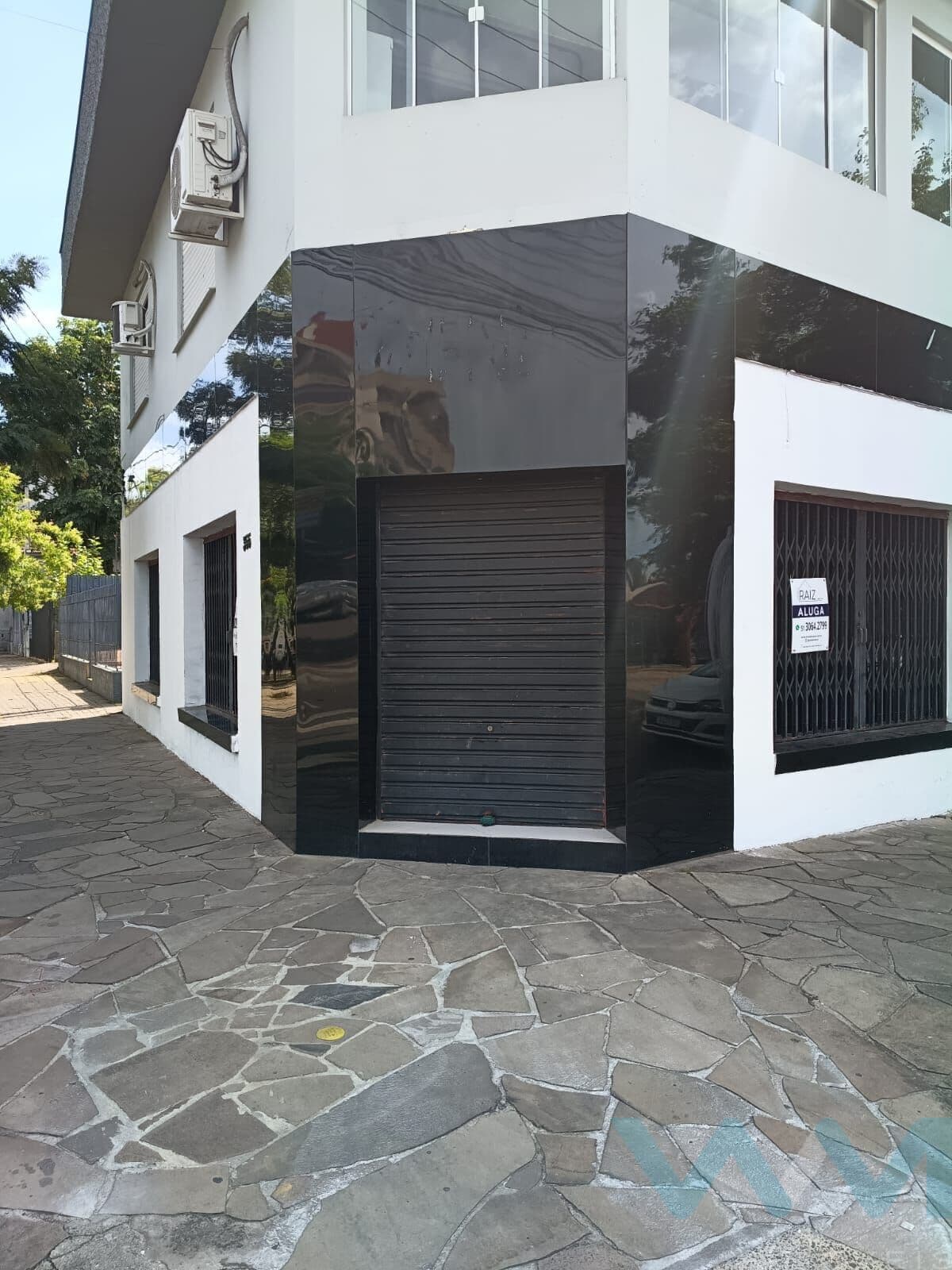 Sala comercial de esquina