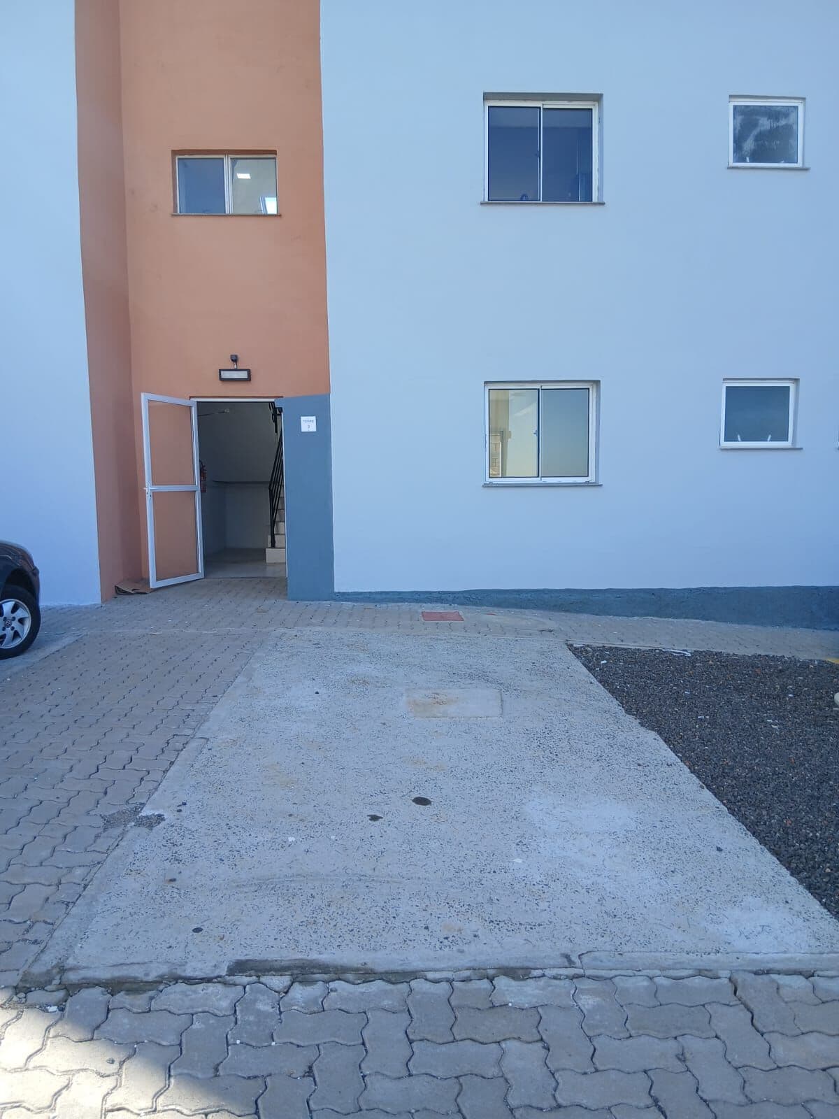 Apartamento Térreo com Área Externa