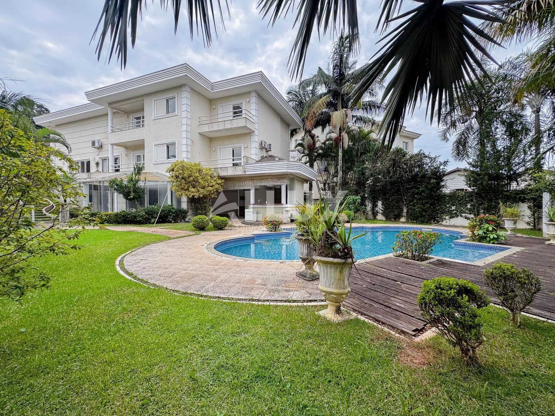 Casa à venda por R$ 6.490.000,00 em Alphaville, Santana de Parnaíba SP
