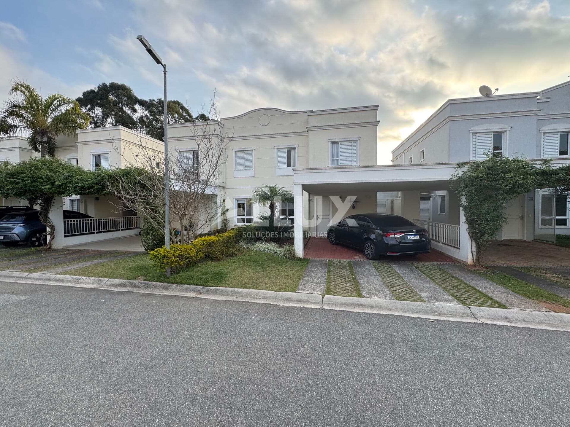 Casa à venda por R$ 1.900.000 no Condomínio Residencial Quintas de Tamboré – Alphaville, Santana de Parnaíba SP