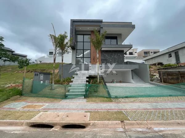 Casa à venda por R$ 4.650.000,00 no Condomínio Ithayê – Alphaville, Santana de Parnaíba SP