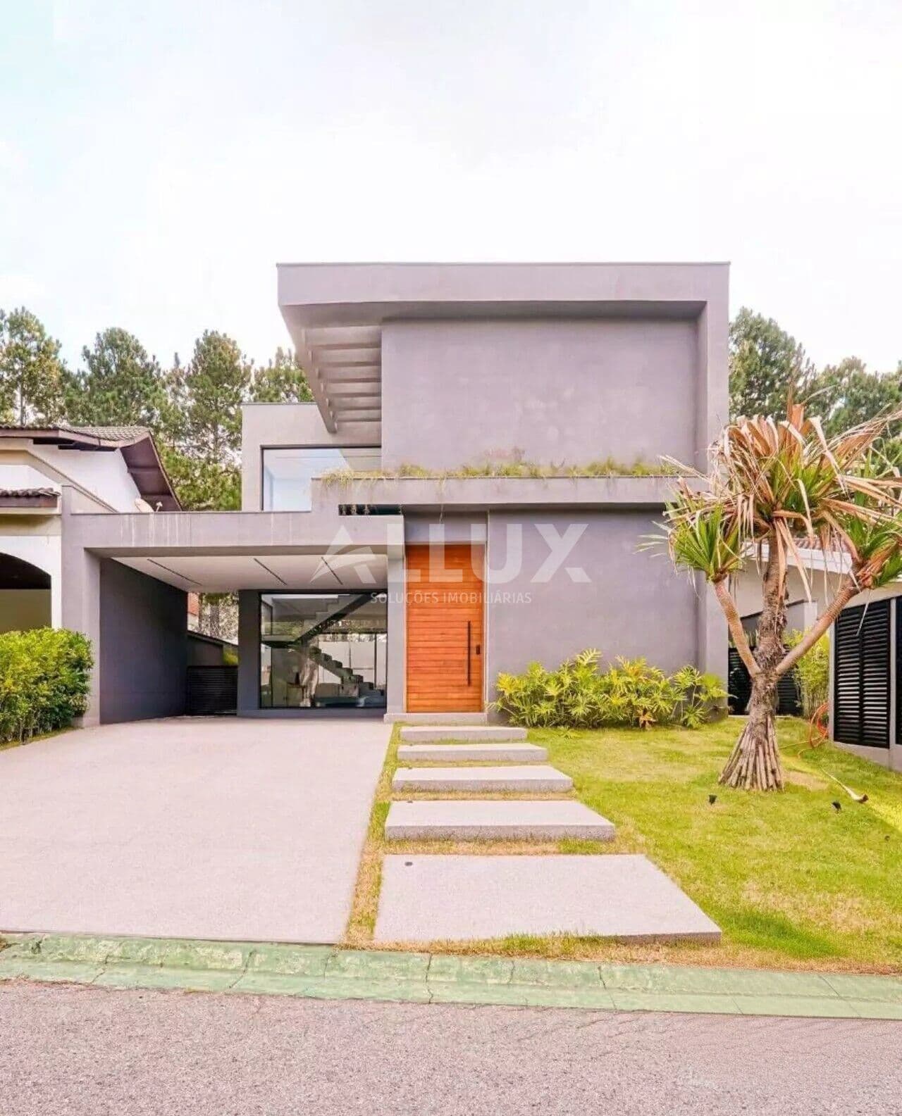 Casa para venda e locação por R$ 4.700.000,00 ou R$ 35.000,00 mês em Alphaville, Santana de Parnaíba-SP