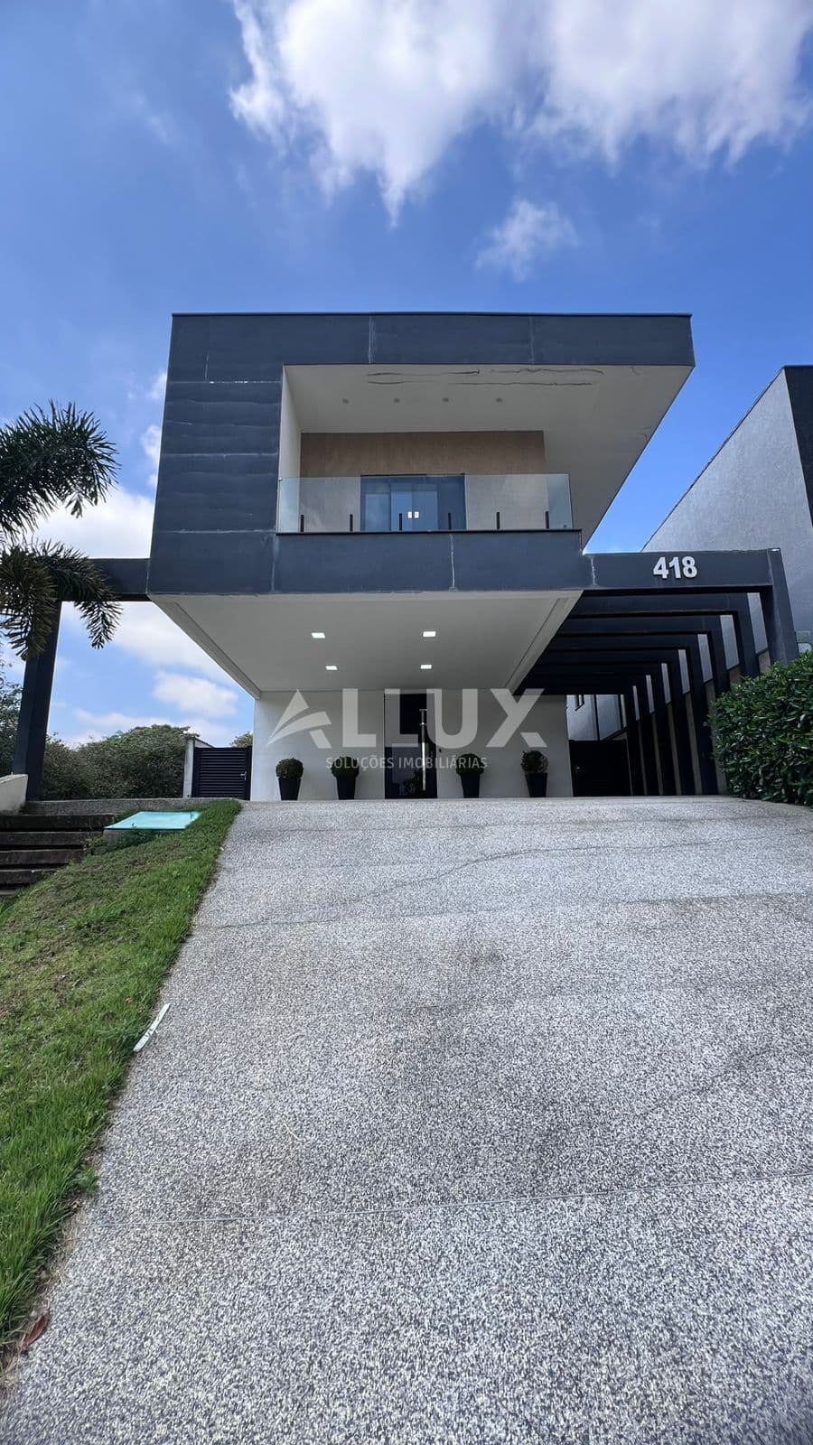 Casa à venda por R$ 2.750.000 no Condomínio New Ville – Santana de Parnaíba, SP