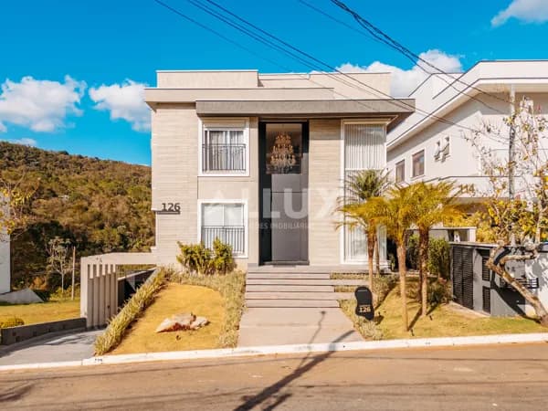 Casa à venda por R$ 5.800.000,00 no Condomínio Alphasítio – Alphaville-Santana de Parnaíba SP