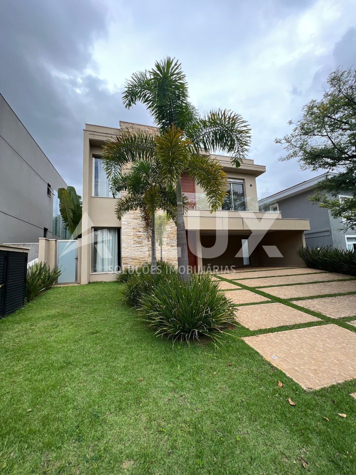 Casa para locação por R$ 50.000,00 em Alphaville - Barueri- SP
