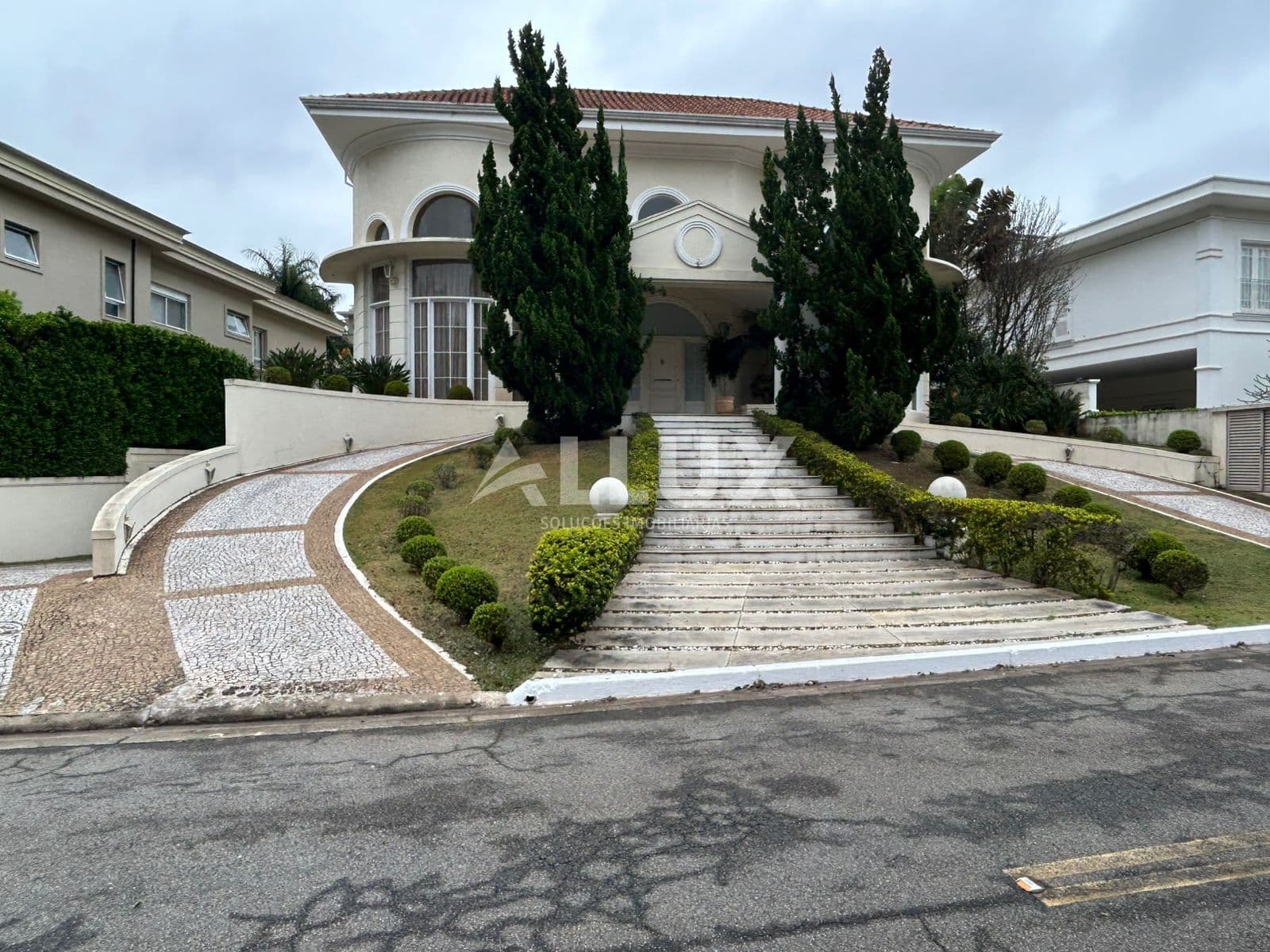 Casa para locação por R$ 60.000 + despesas em Alphaville, Santana de Parnaíba SP