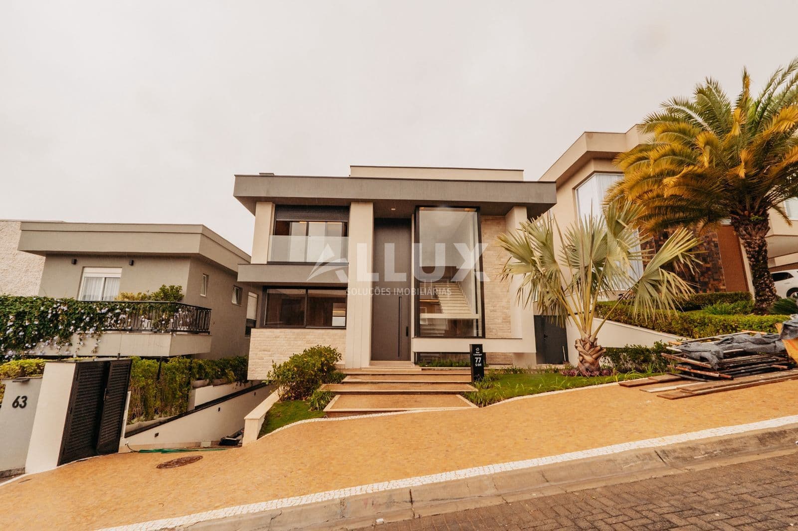 Casa à venda por R$ 8.990.000 no Condomínio Tamboré 11 – Alphaville, SP