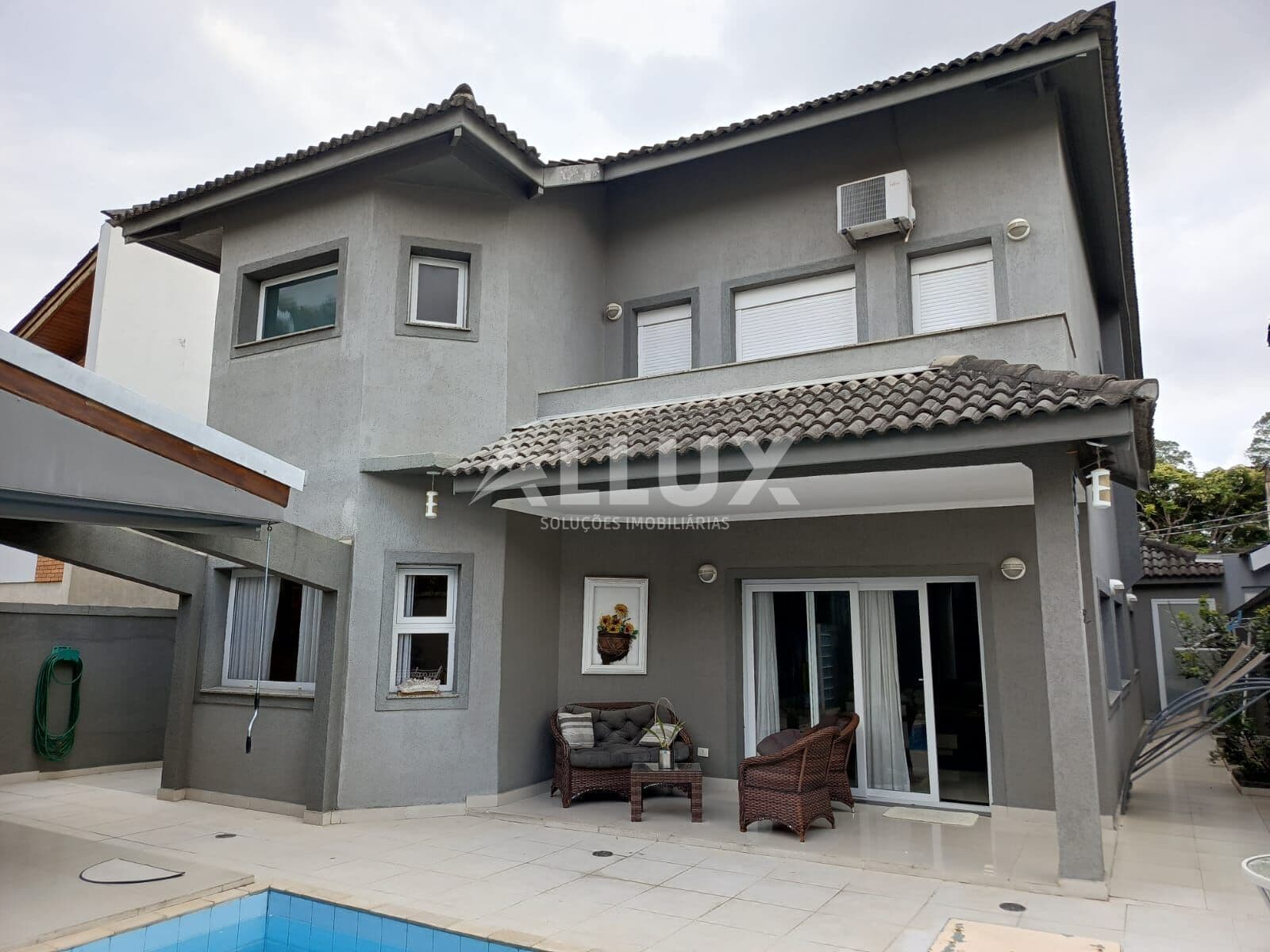 Casa à venda por R$3.800.000,00 no residencial 06 em Alphaville, Santana de Parnaíba, SP