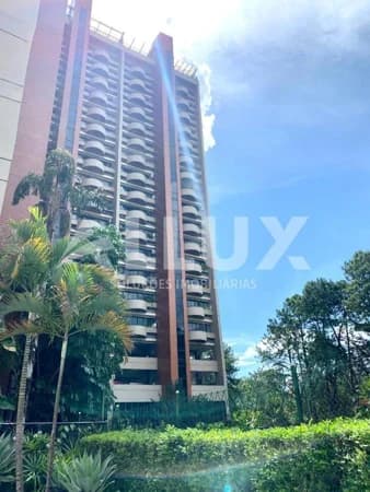 Apartamento em condomínio à venda por R$685.000 em Alphaville, Santana de Parnaíba SP