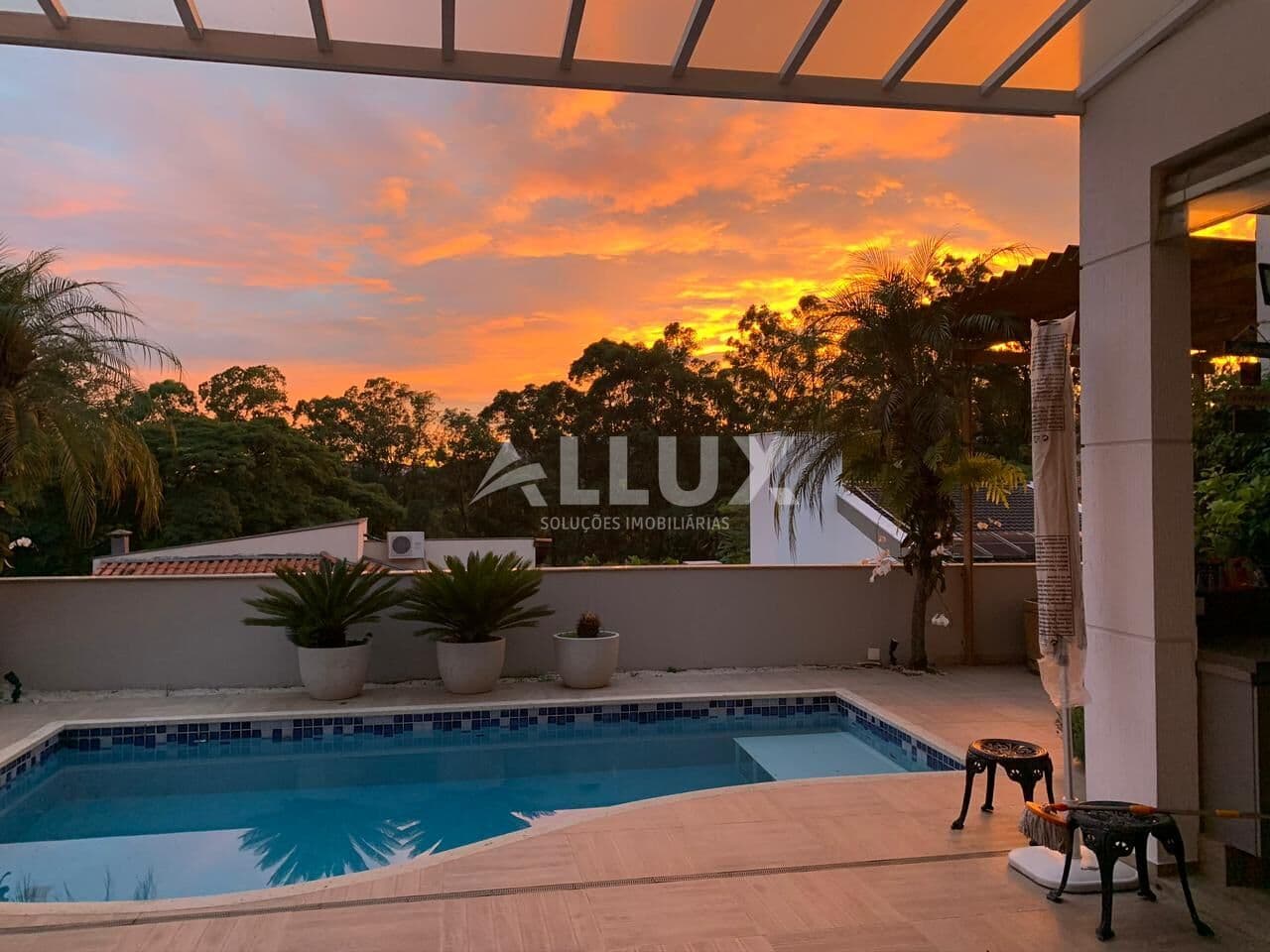 Casa para locação por R$ 28.000,00 em Alphaville, Santana de Parnaíba SP