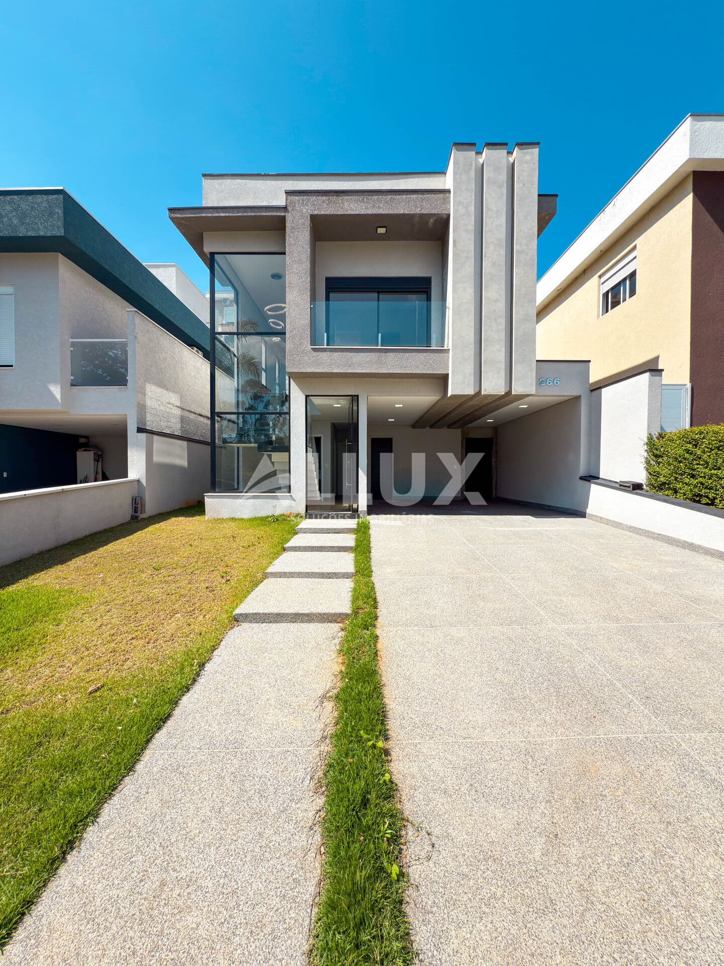 Casa à venda por R$ 1.600.000,00 no Condomínio New Ville – Alphaville, Santana de Parnaíba SP