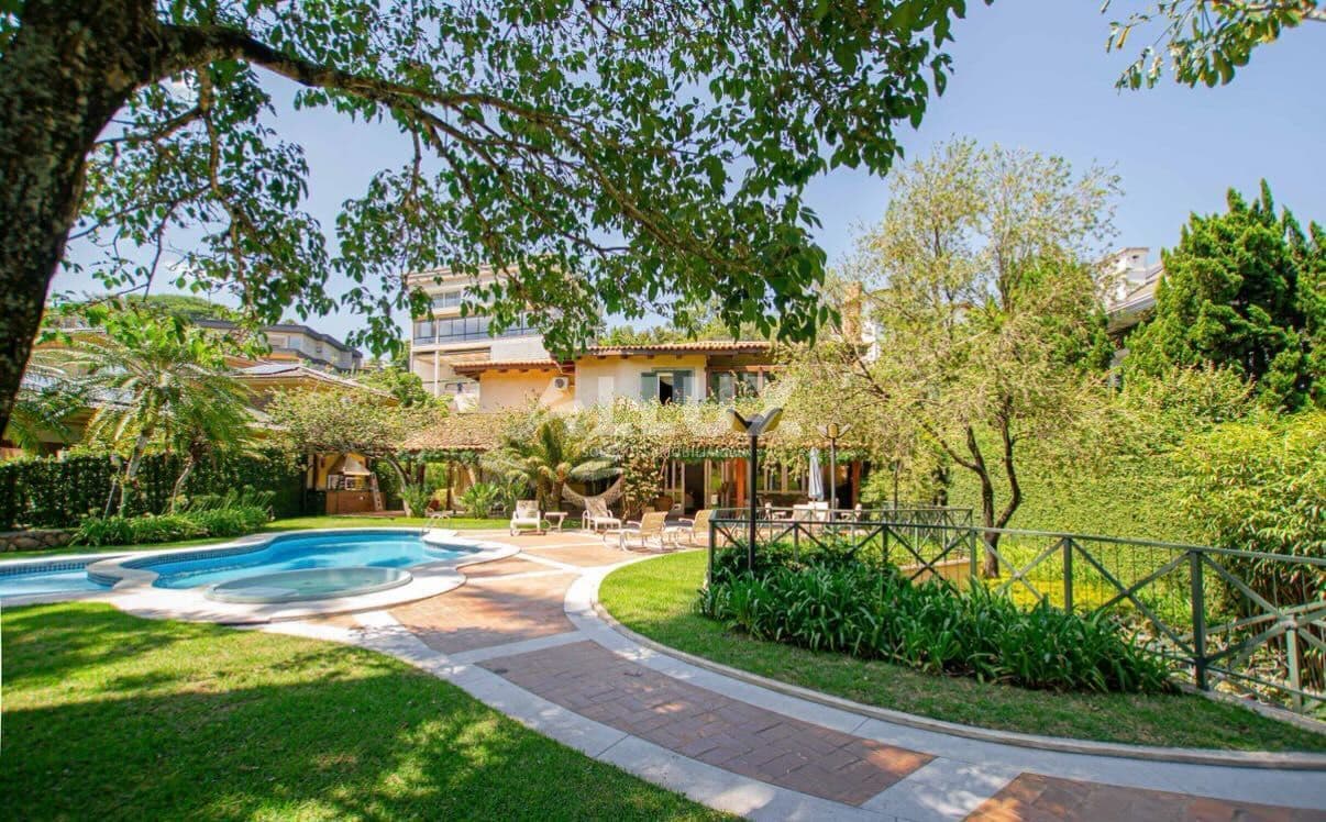 Casa para locação R$ 50.000,00 no Condomínio Tamboré 1 – Alphaville, Barueri/SP