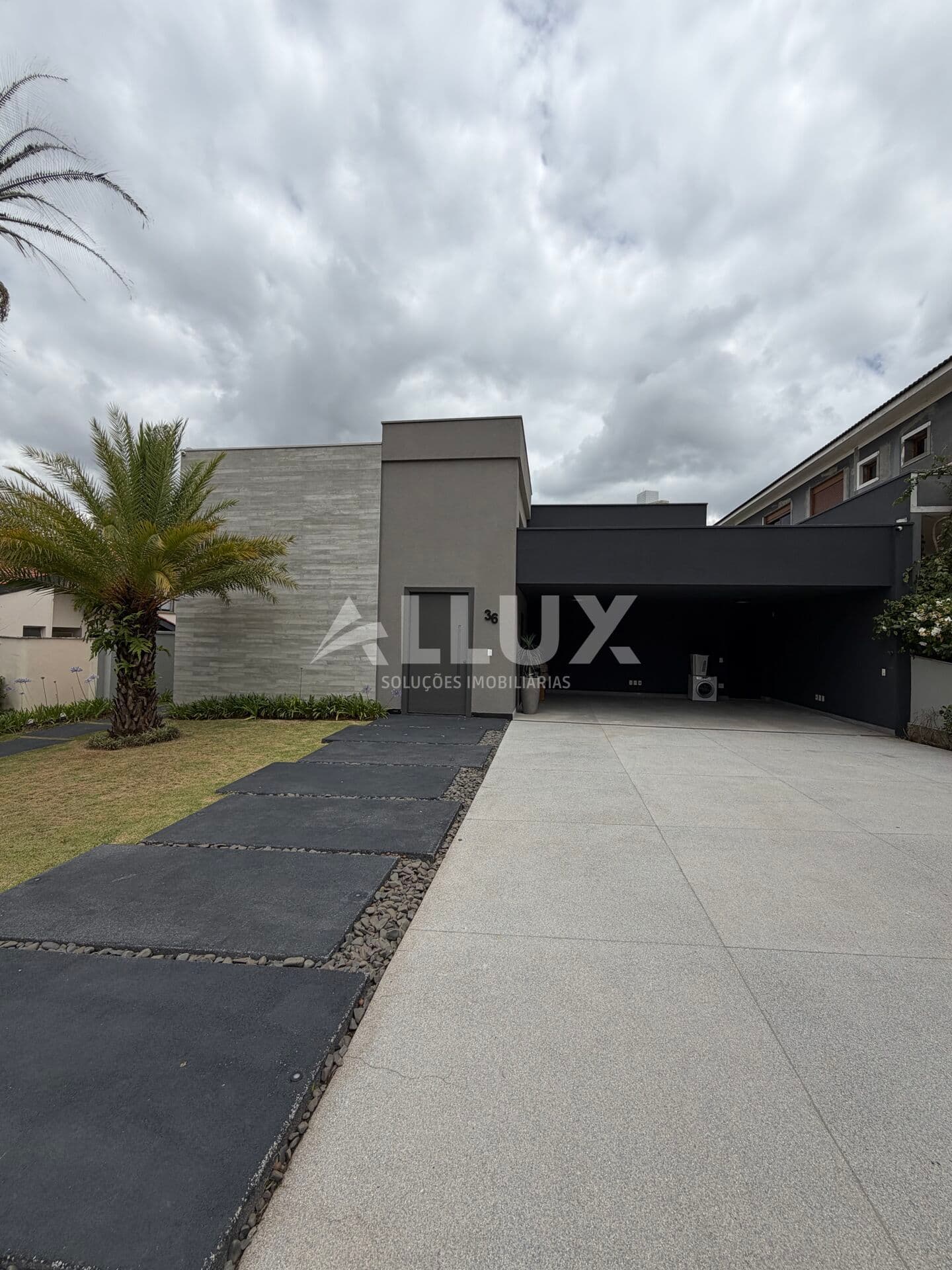 Casa à venda por R$ 8.900.000,00 no Condomínio Alphaville 2 – Alphaville, Barueri SP