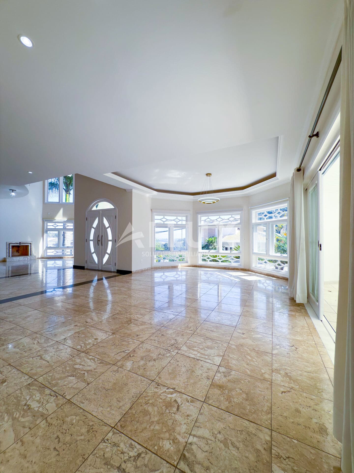 Casa à venda por R$ 3.300.000,00 no Condomínio Valville 1 – Alphaville, Santana de Parnaíba SP