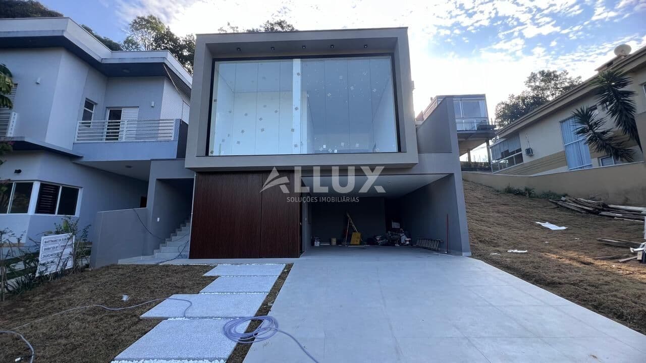 Casa à venda por R$ 1.600.000 no Condomínio Morada da Aldeia – Santana de Parnaíba, SP