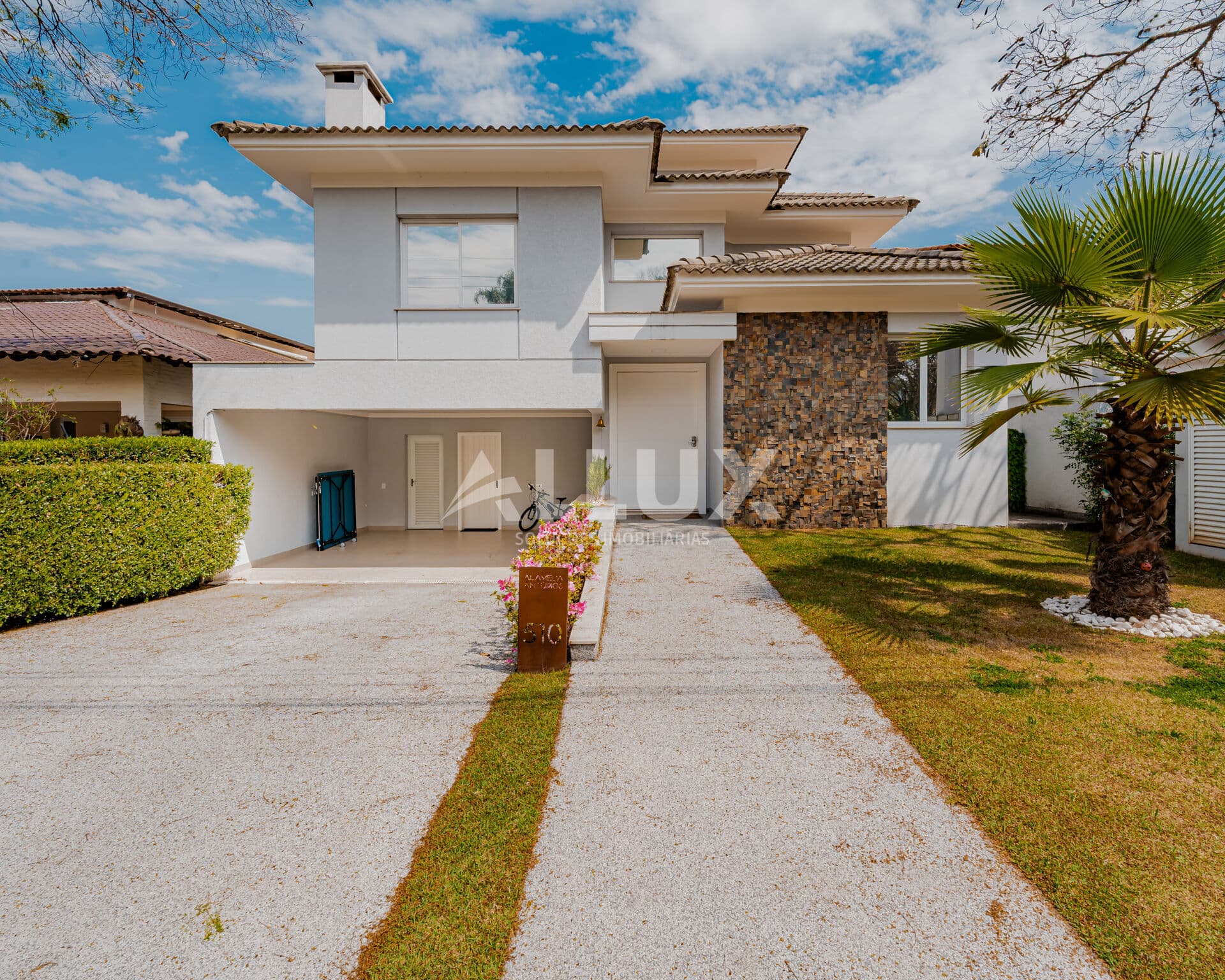 Casa à venda por R$ 4.100.000,00 no Condomínio Alphaville 6 – Alphaville, Santana de Parnaíba SP