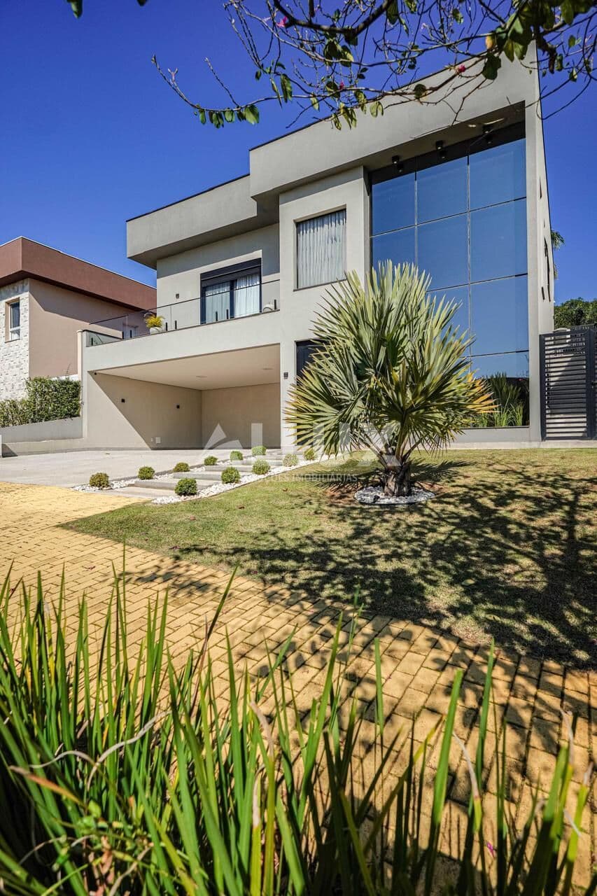 Casa à venda por R$ 4.200.000,00 no Condomínio Residencial Burle Marx – Alphaville, Santana de Parnaíba SP