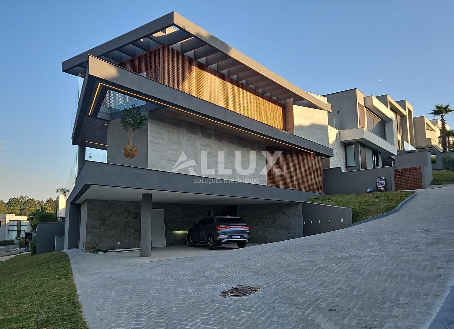 Casa à venda por R$ 14.840.000,00 em Tamboré, Santana de Parnaíba SP