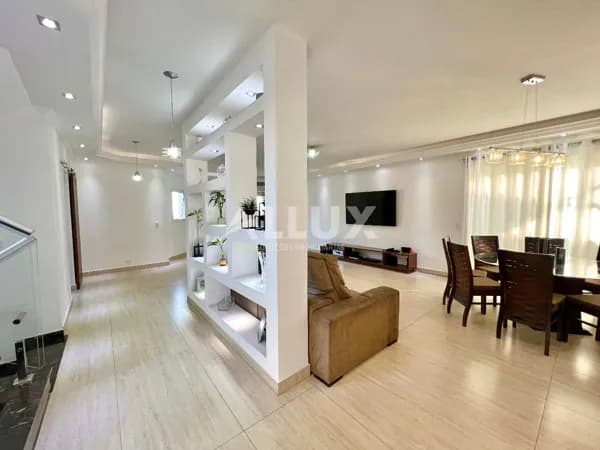 Casa à venda por R$ 3.200.000,00 em Alphaville, Santana de Parnaíba SP