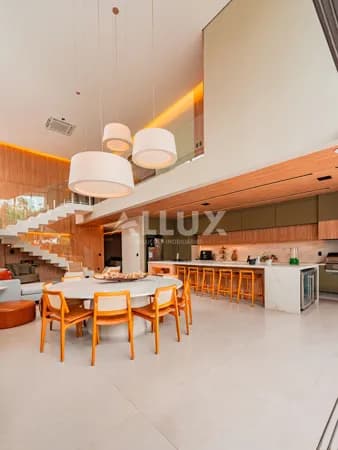 Casa à venda por R$ 6.700.000,00 em Alphaville, Santana de Parnaíba SP