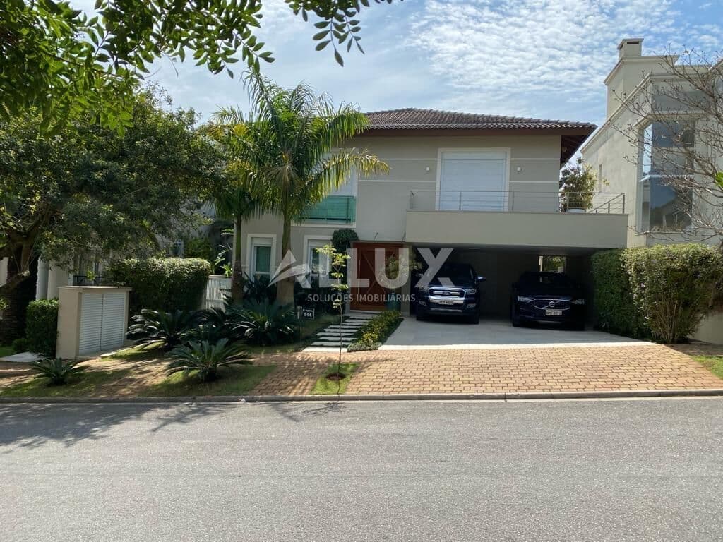 Casa à venda por R$ 3.700.000,00 em Alphaville, Santana de Parnaíba SP